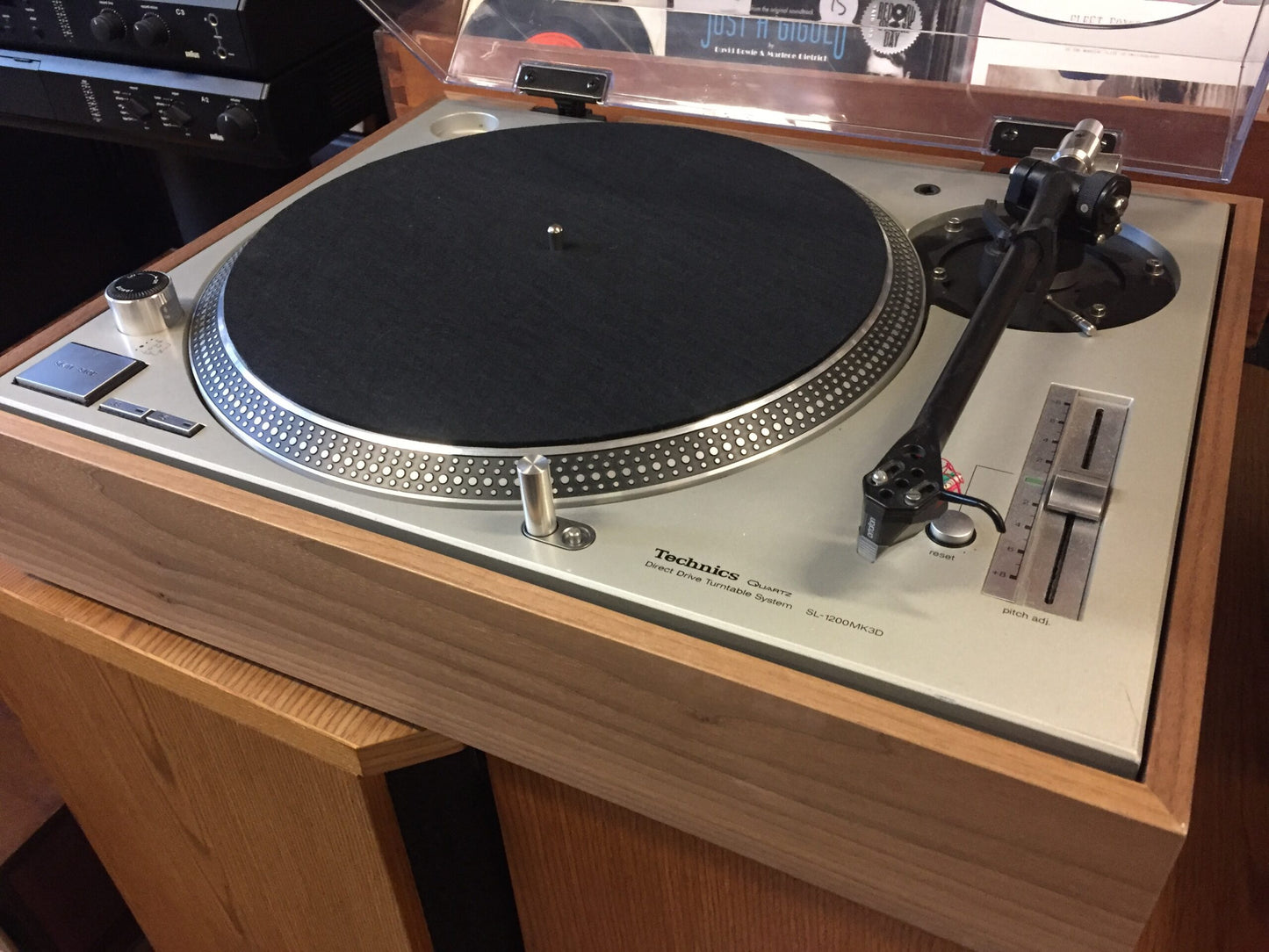 Technics 1210s and 1200s (Range - reconditioned)