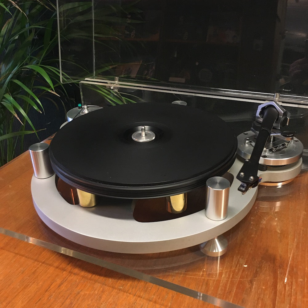 Michell Gyrodec with Gyropower QC and SME Model 309 tonearm.