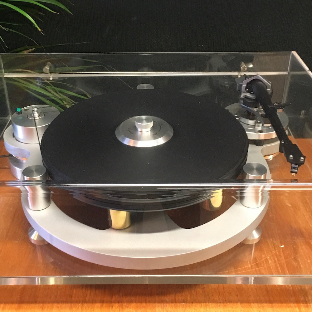 Michell Gyrodec with Gyropower QC and SME Model 309 tonearm.