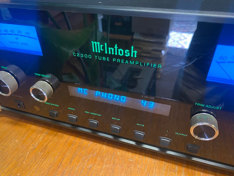 McIntosh C2300 valve pre amplifier