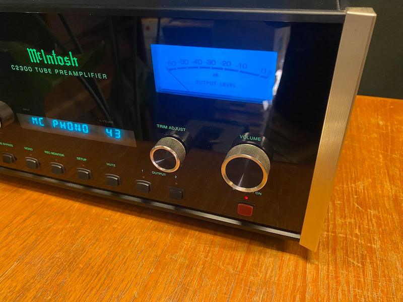 McIntosh C2300 valve pre amplifier