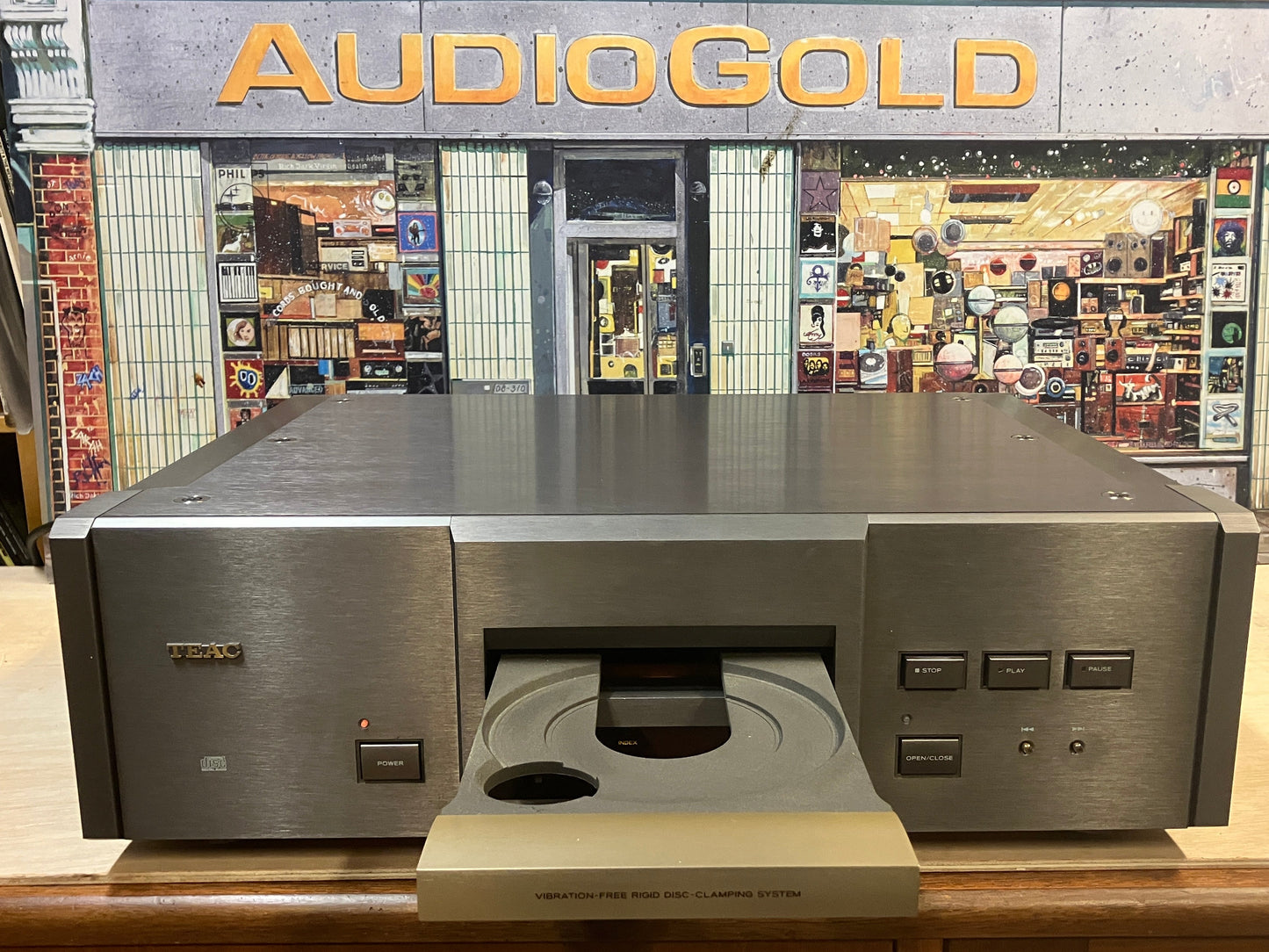 TEAC P30 CD TRANSPORT