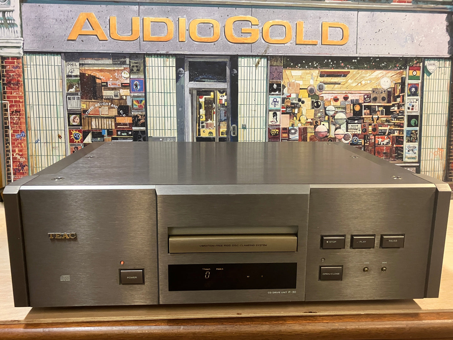 TEAC P30 CD TRANSPORT