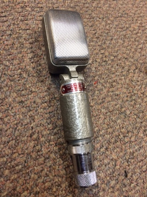 Reslo Red ribbon mic – AudioGoldLondon